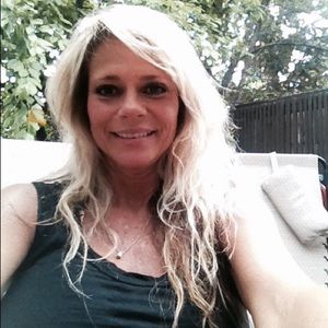 Meet your Posher, Joni